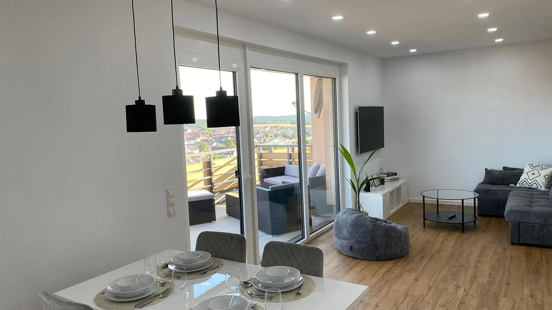 Little Penthouse location