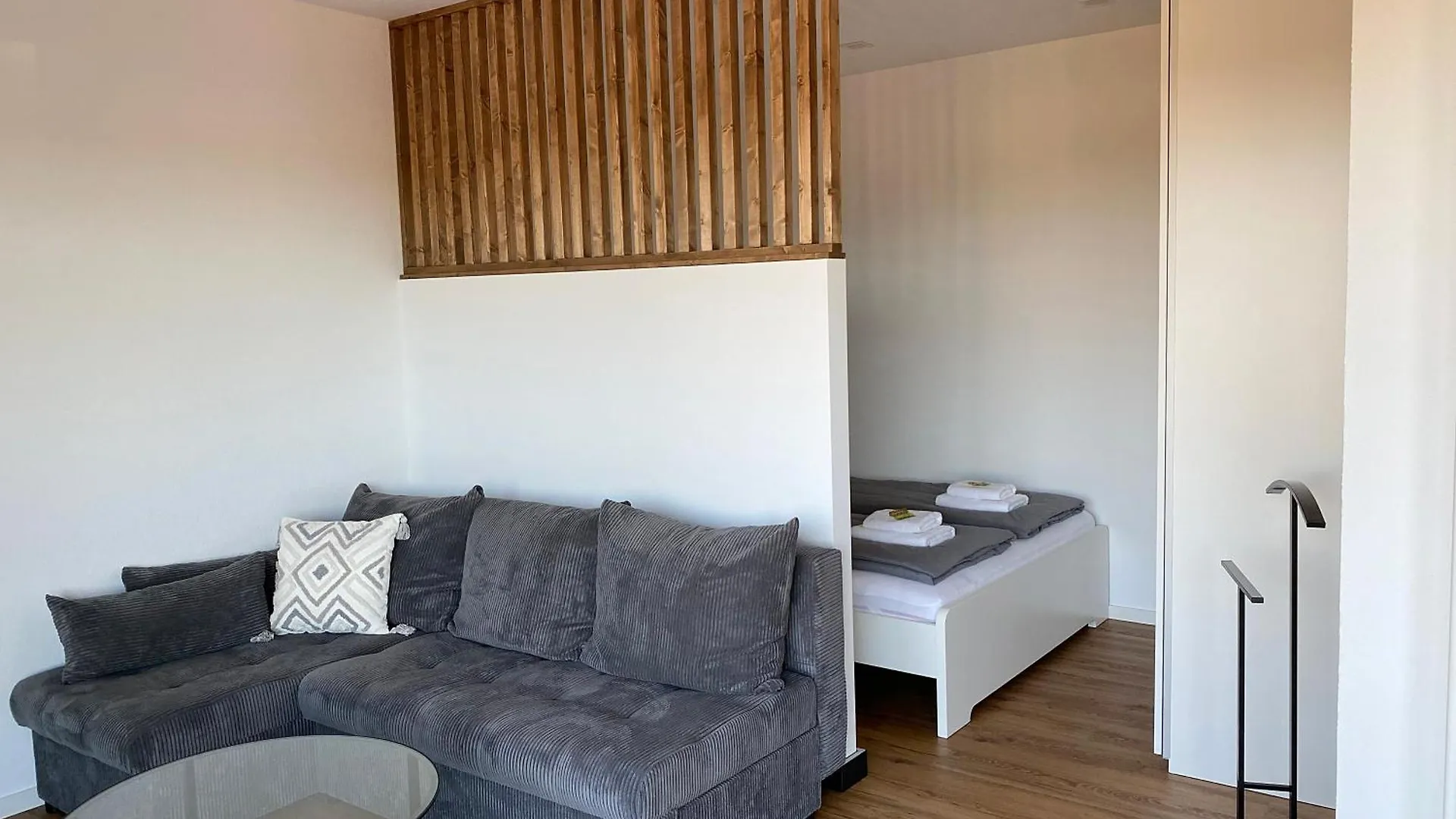Little Penthouse Apartment Waldbuttelbrunn